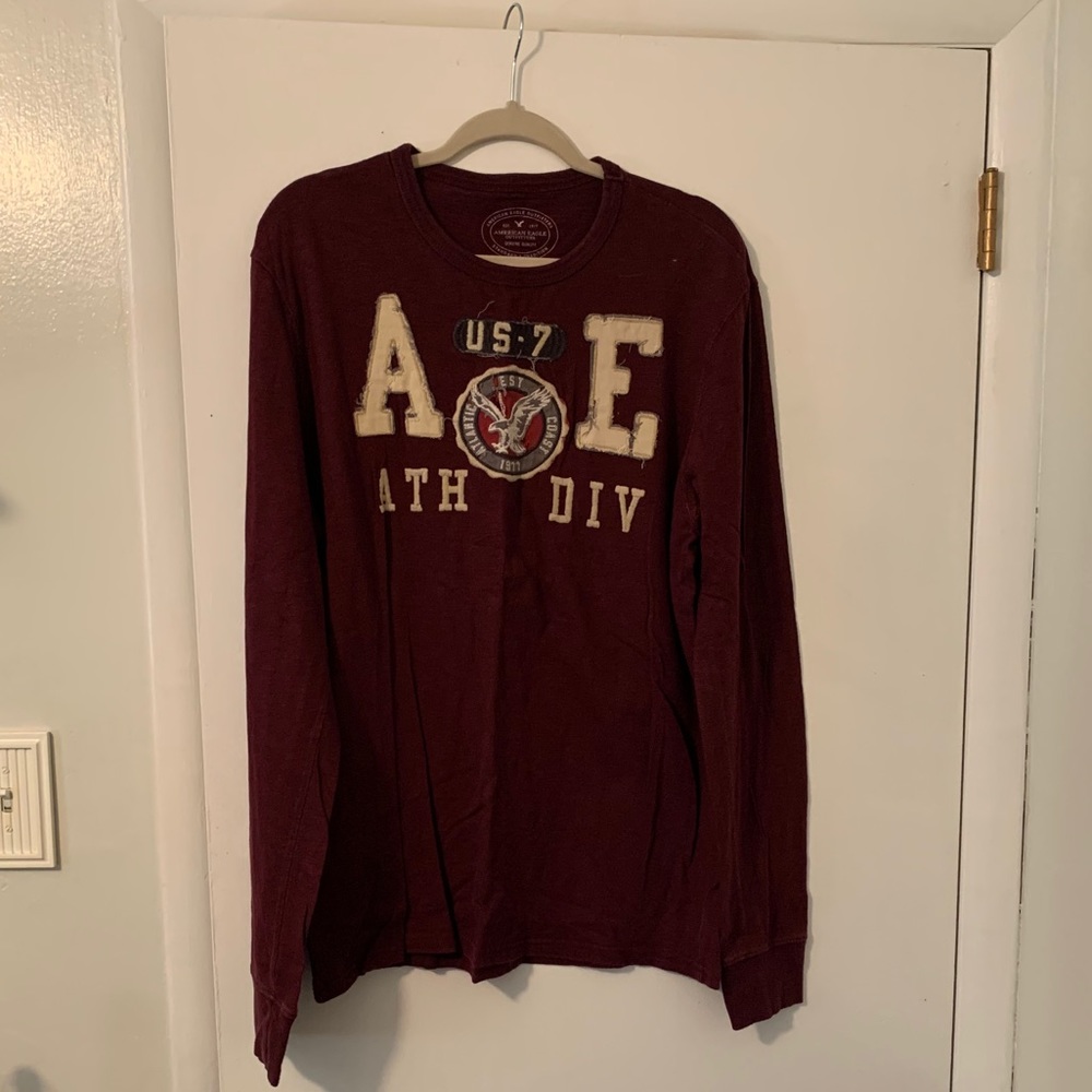 American Eagle Long Sleeve T-shirt
